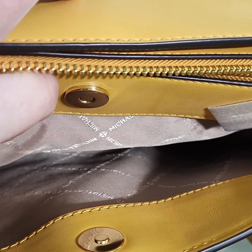 🌷🪻MICHAEL KORS Whitney Golden Rod Shoulder Tote NWT - Picture 5 of 7